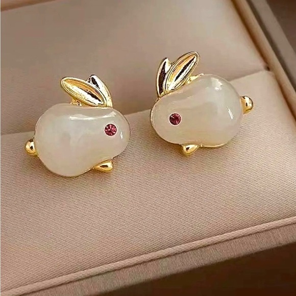 Source Unknown Jewelry - Delightfully Sweet Cream, Gold Enamel Simulated Stone Bunny Rabbit Stud Earrings